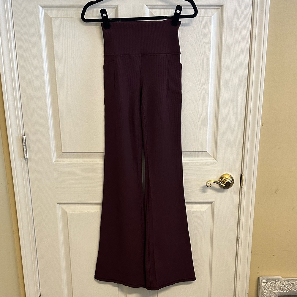 Athleta Salutation Stash Rib Flare Pants